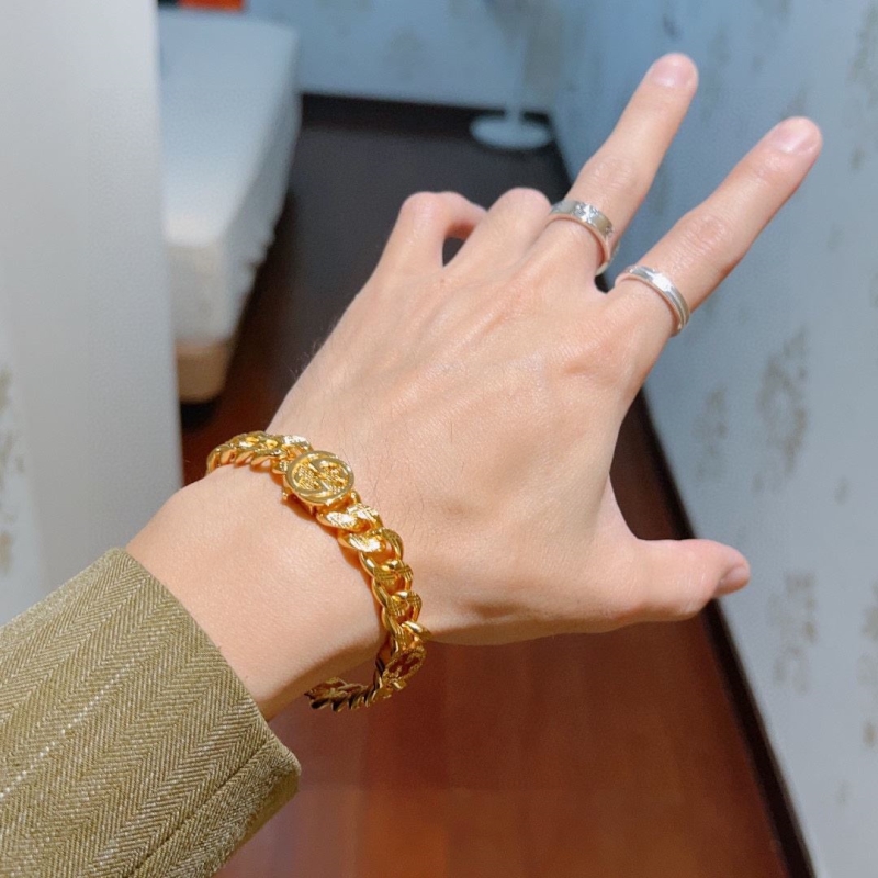 Gvc*1 bracelets